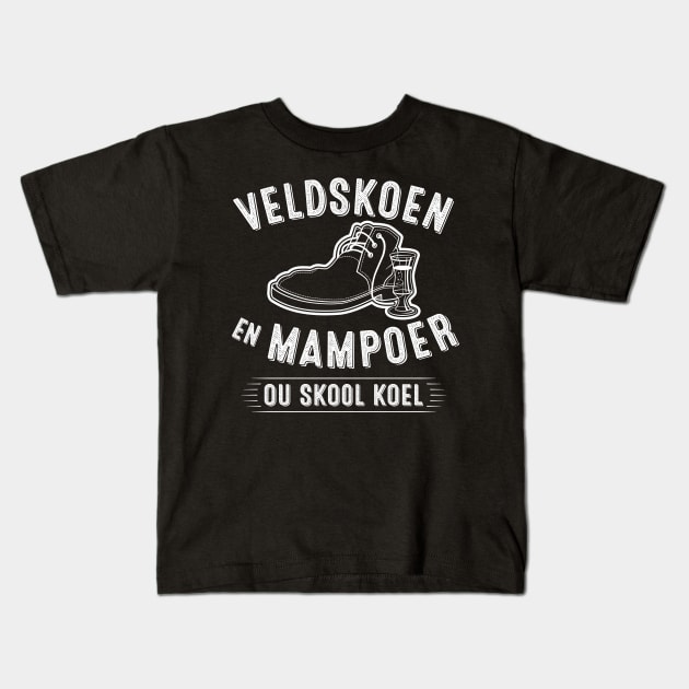 Veldskoen en Mampoer, ou skool koel vintage style design with a lineart Veldskoen, liquor glass and wording Kids T-Shirt by RobiMerch